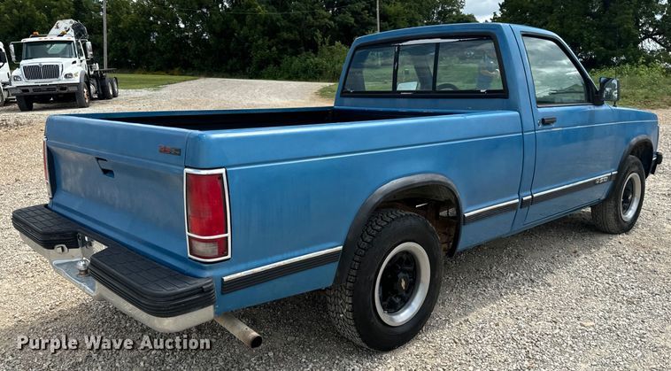 image for item OF9928 1991 Chevrolet  S10 pickup truck