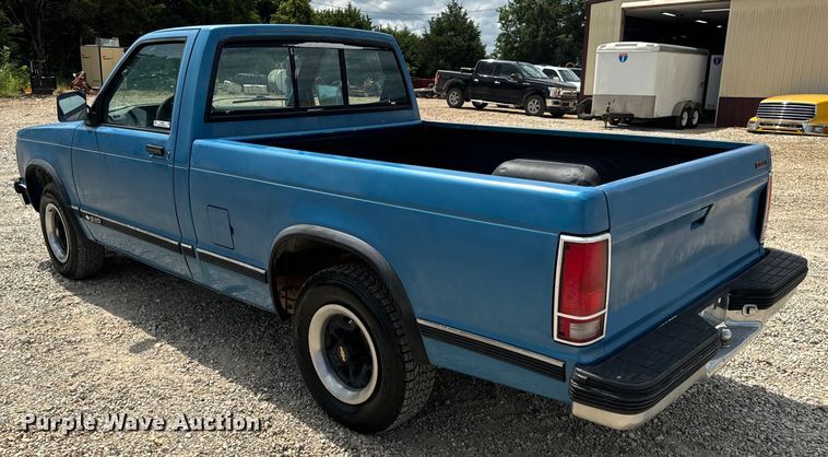image for item OF9928 1991 Chevrolet  S10 pickup truck