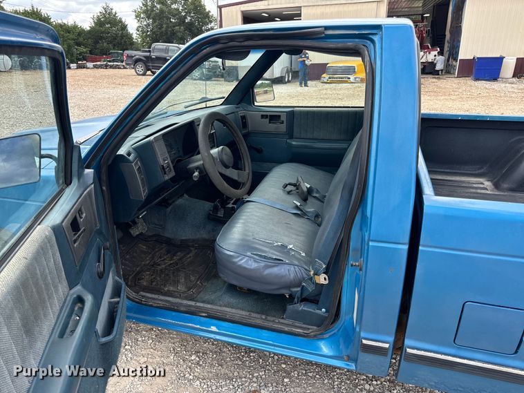 image for item OF9928 1991 Chevrolet  S10 pickup truck