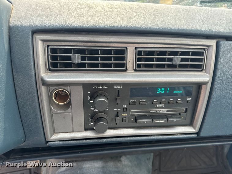 image for item OF9928 1991 Chevrolet  S10 pickup truck