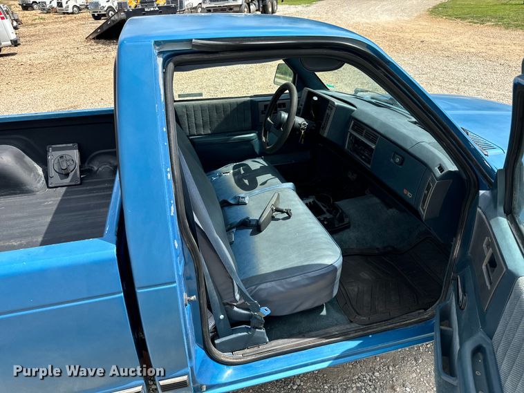 image for item OF9928 1991 Chevrolet  S10 pickup truck