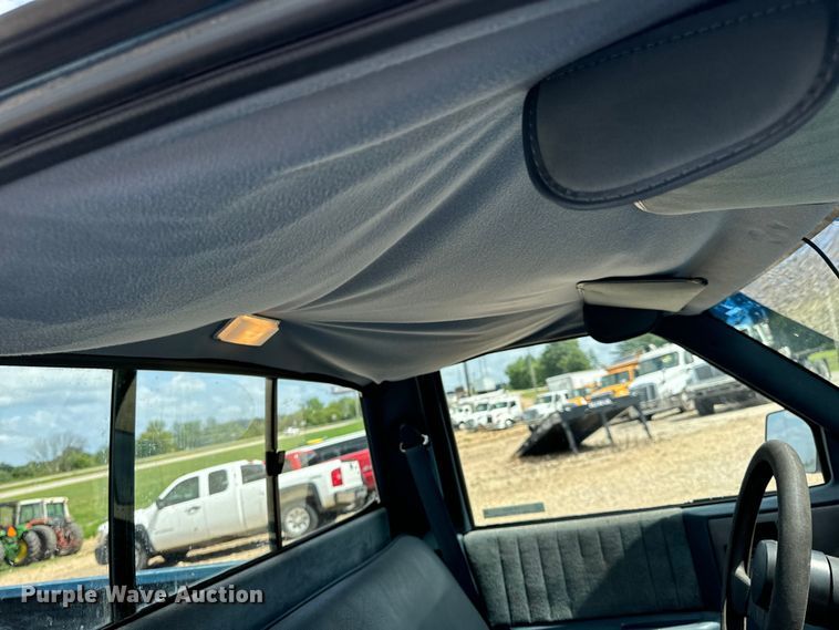 image for item OF9928 1991 Chevrolet  S10 pickup truck