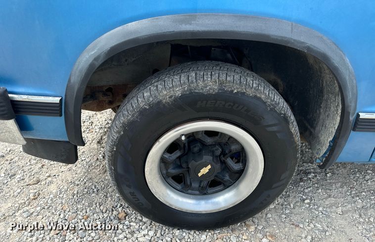 image for item OF9928 1991 Chevrolet  S10 pickup truck
