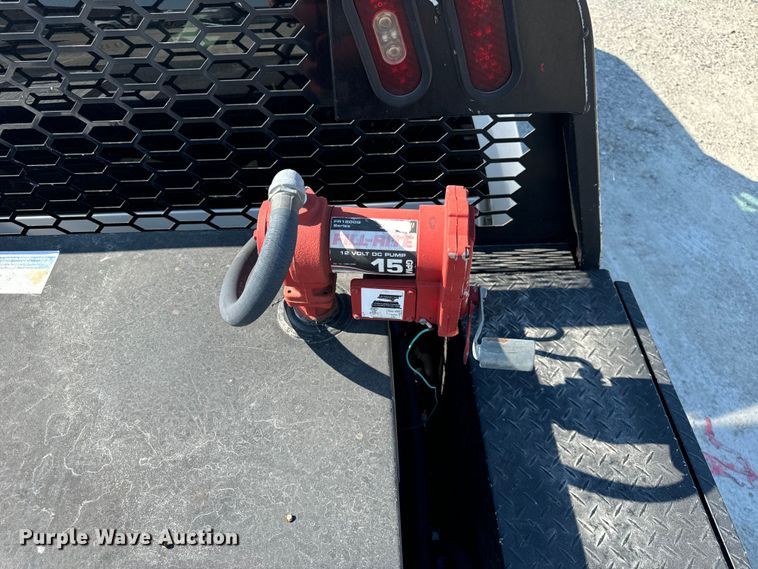 image for item OG9617 2018 Chevrolet  3500HD Crew Cab flatbed pickup truck