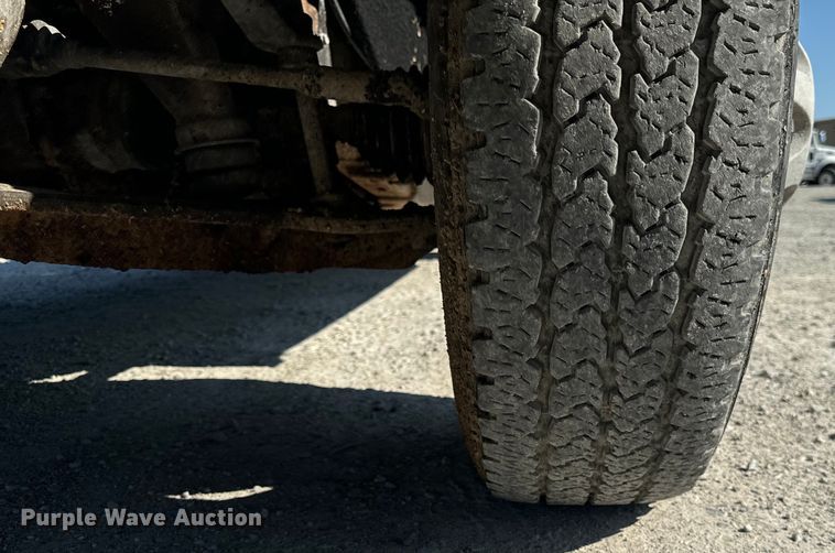 image for item OG9617 2018 Chevrolet  3500HD Crew Cab flatbed pickup truck