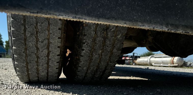 image for item OG9617 2018 Chevrolet  3500HD Crew Cab flatbed pickup truck