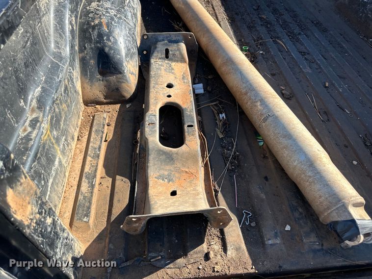 image for item OM9604 1998 Dodge Dakota Sport Club Cab pickup truck