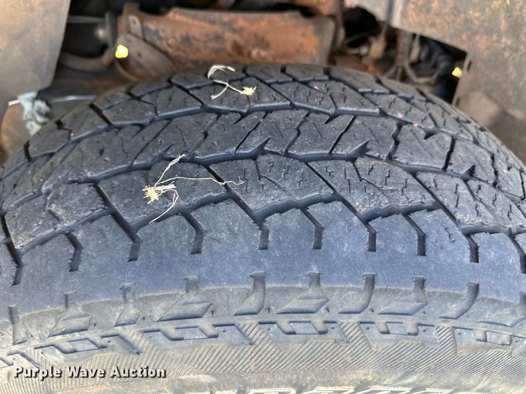 image for item OM9604 1998 Dodge Dakota Sport Club Cab pickup truck