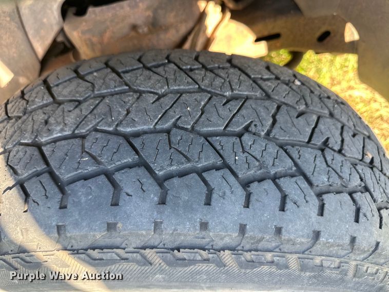 image for item OM9604 1998 Dodge Dakota Sport Club Cab pickup truck