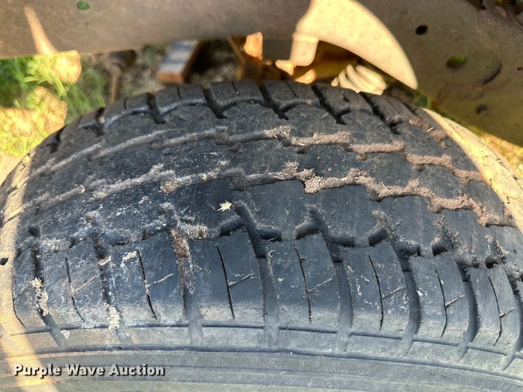 image for item OM9604 1998 Dodge Dakota Sport Club Cab pickup truck