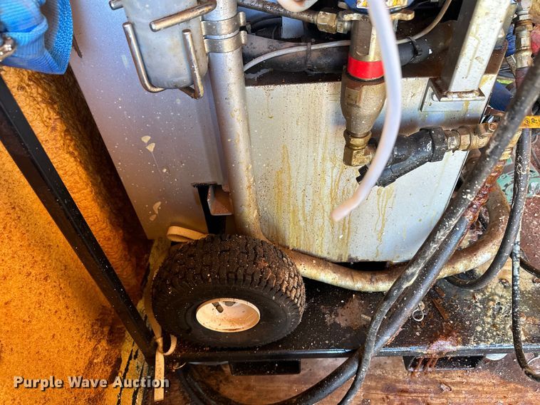 image for item OM9606 2021 Forest River spray foam trailer