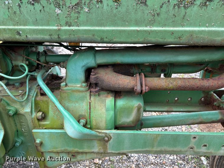 image for item ZA0478 1939 John Deere B tractor