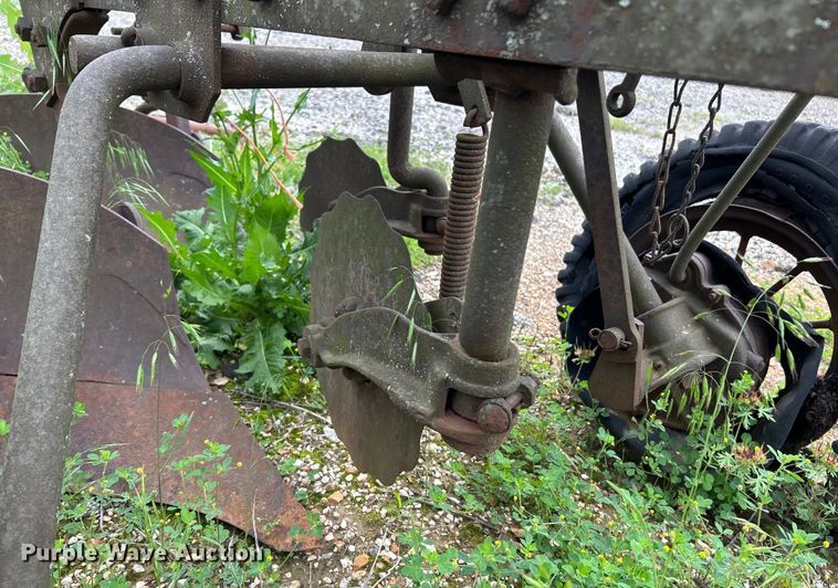 image for item ZA0478 1939 John Deere B tractor