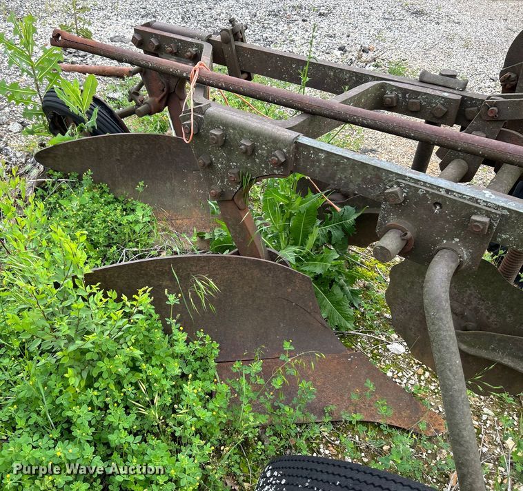 image for item ZA0478 1939 John Deere B tractor