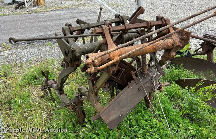 image for item ZA0478 1939 John Deere B tractor