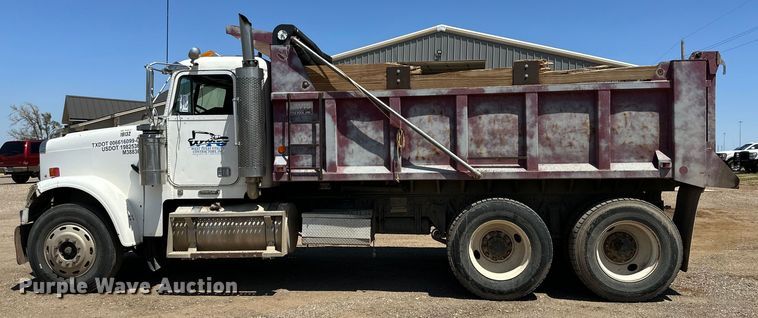 image for item DG4469 1999 Freightliner  FLD dump truck