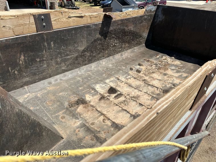 image for item DG4469 1999 Freightliner  FLD dump truck