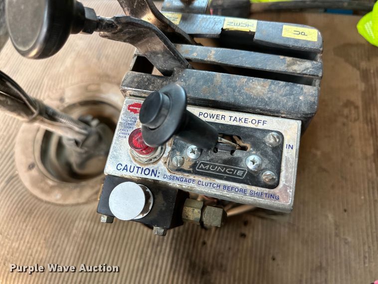 image for item DG4469 1999 Freightliner  FLD dump truck