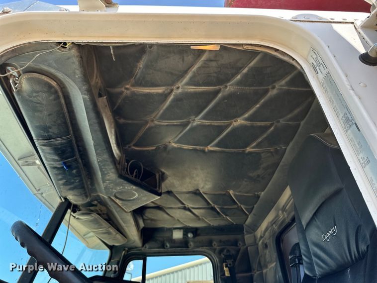 image for item DG4469 1999 Freightliner  FLD dump truck