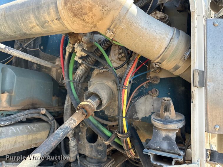 image for item DG4469 1999 Freightliner  FLD dump truck