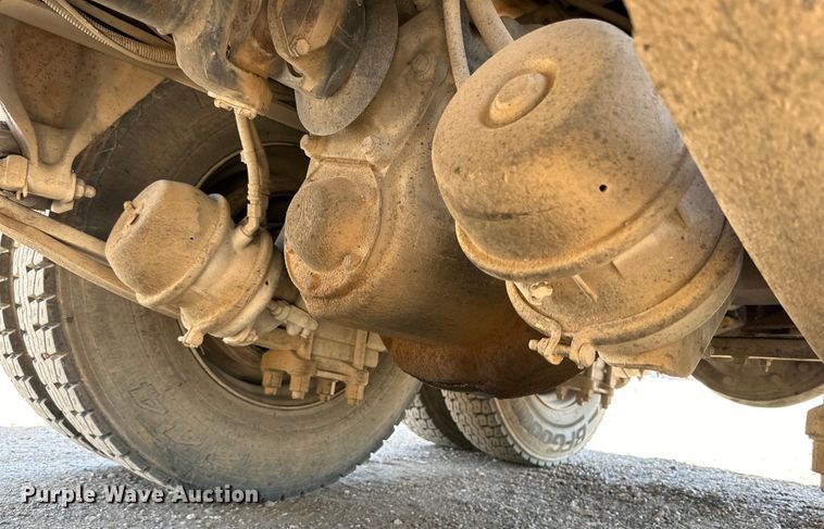 image for item DG4469 1999 Freightliner  FLD dump truck