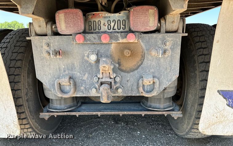 image for item DG4469 1999 Freightliner  FLD dump truck