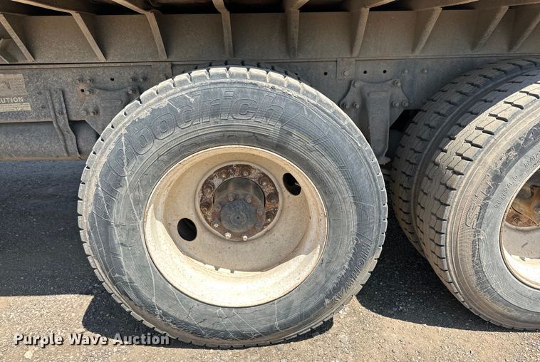 image for item DG4469 1999 Freightliner  FLD dump truck