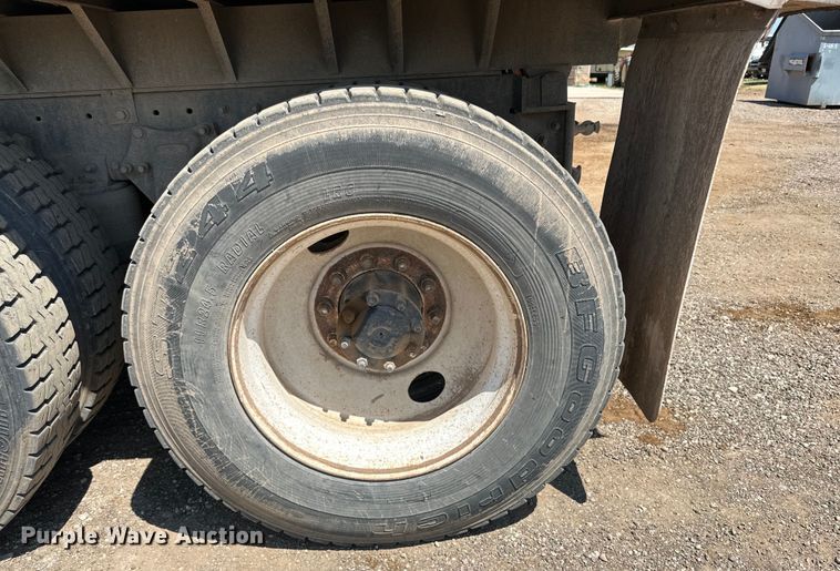 image for item DG4469 1999 Freightliner  FLD dump truck