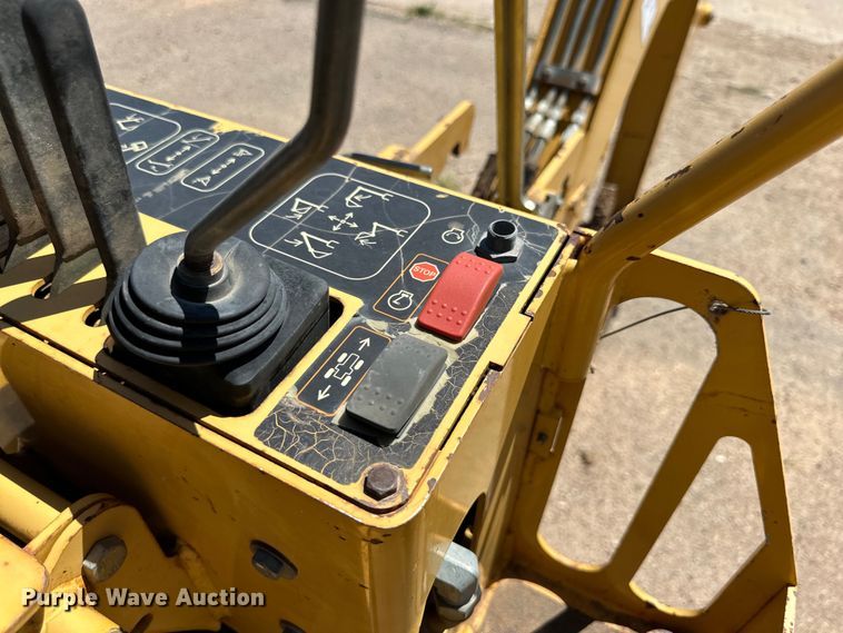 image for item DK6664 2009 Vermeer RTX750 trencher