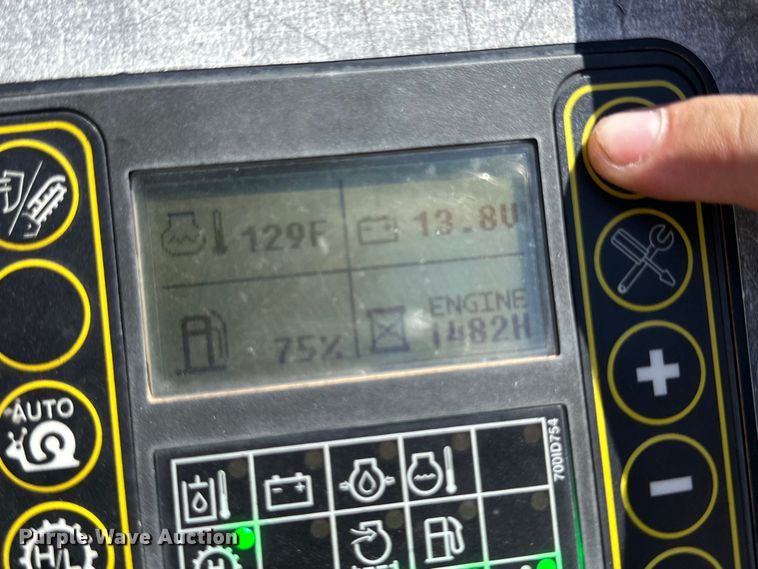 image for item DK6664 2009 Vermeer RTX750 trencher