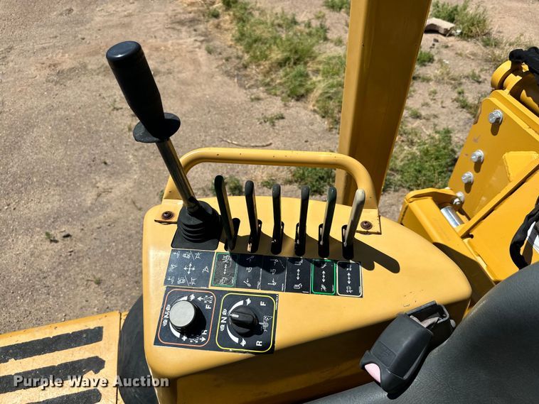 image for item DK6664 2009 Vermeer RTX750 trencher