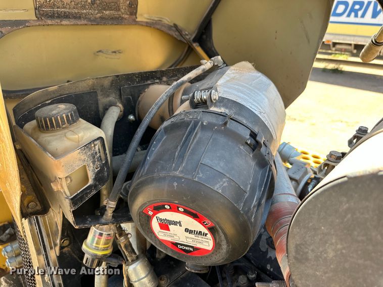 image for item DK6664 2009 Vermeer RTX750 trencher