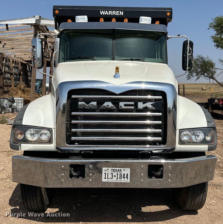 image for item DK6729 2020 Mack Granite dump truck