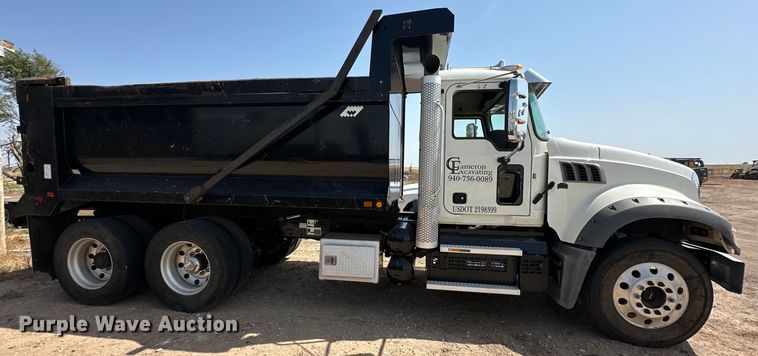 image for item DK6729 2020 Mack Granite dump truck