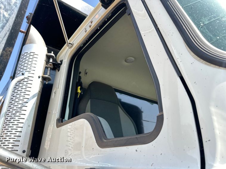 image for item DK6729 2020 Mack Granite dump truck