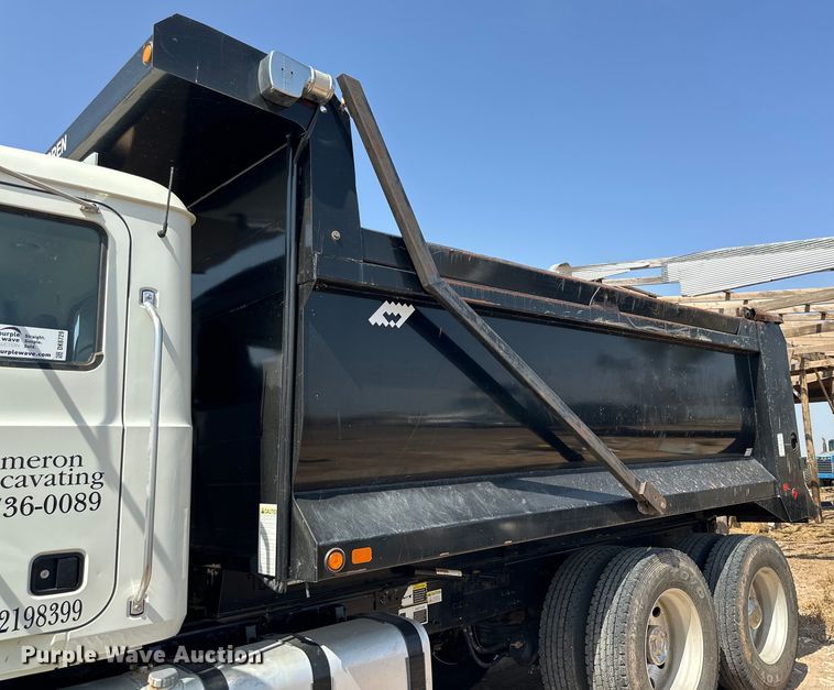 image for item DK6729 2020 Mack Granite dump truck