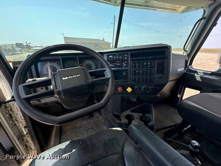 image for item DK6729 2020 Mack Granite dump truck