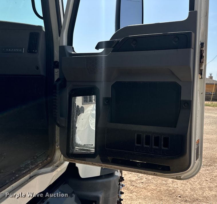 image for item DK6729 2020 Mack Granite dump truck