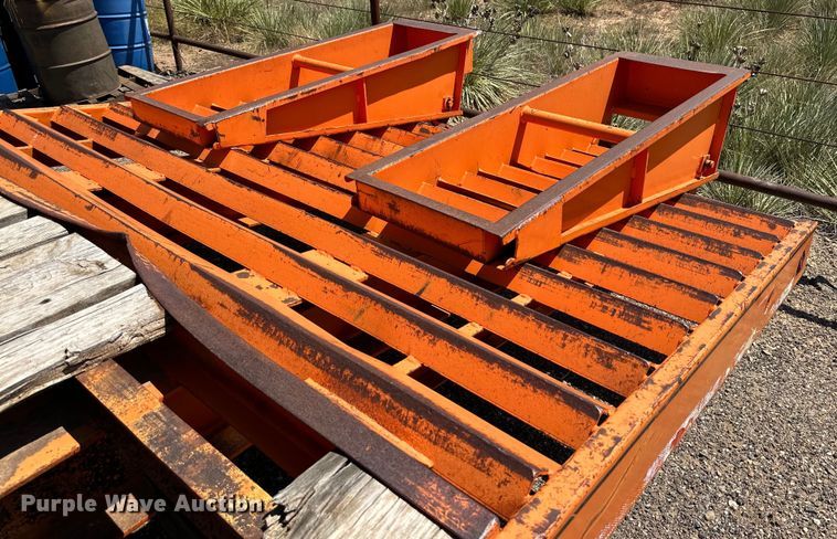 image for item DK6735 1999 Equipment trailer