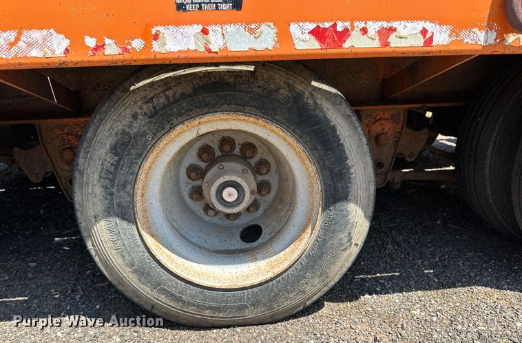 image for item DK6735 1999 Equipment trailer