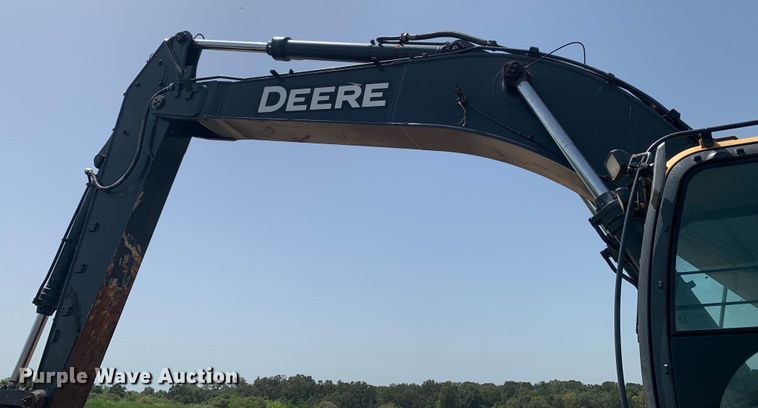image for item DM1743 2015 John Deere 470G LC excavator
