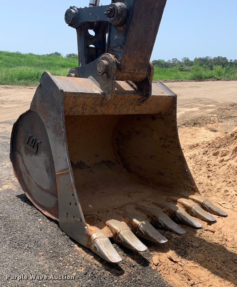 image for item DM1743 2015 John Deere 470G LC excavator