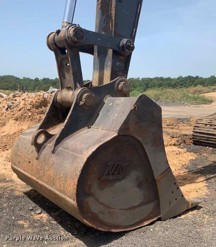 image for item DM1743 2015 John Deere 470G LC excavator