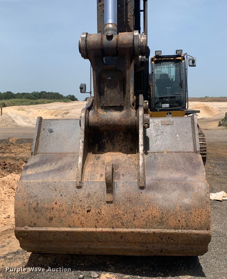 image for item DM1743 2015 John Deere 470G LC excavator