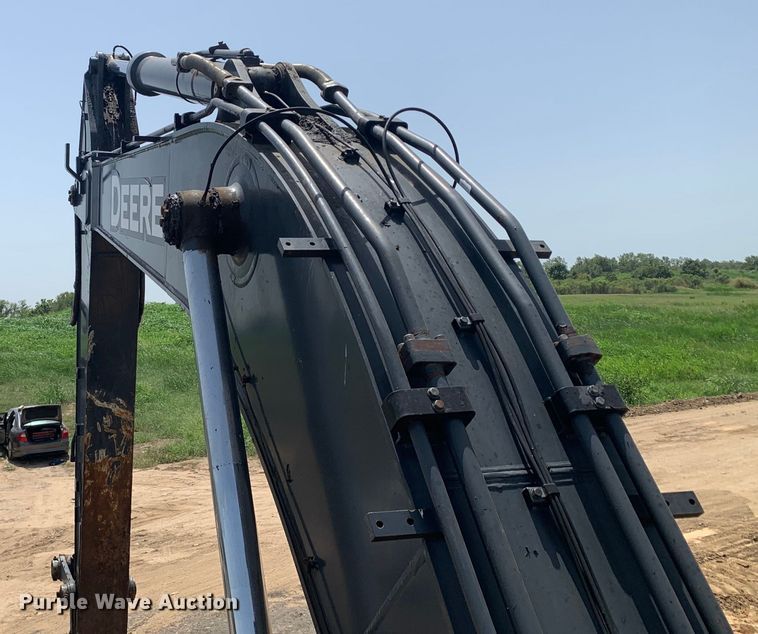 image for item DM1743 2015 John Deere 470G LC excavator