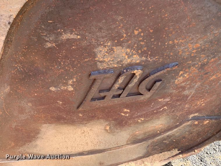 image for item DM1743 2015 John Deere 470G LC excavator