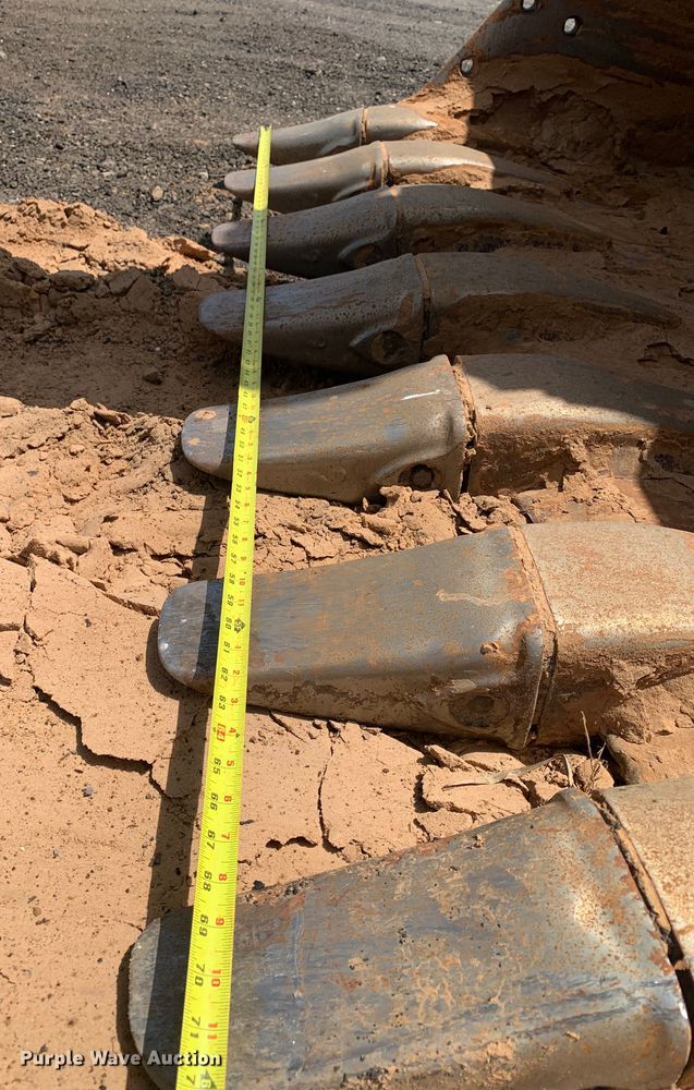 image for item DM1743 2015 John Deere 470G LC excavator