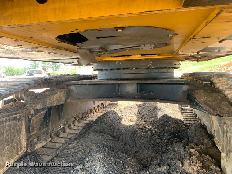 image for item DM1743 2015 John Deere 470G LC excavator