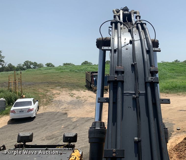 image for item DM1743 2015 John Deere 470G LC excavator