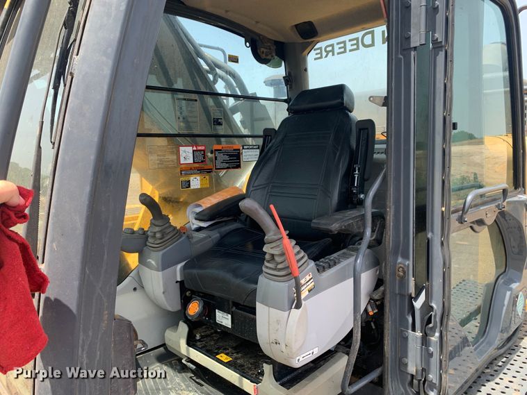 image for item DM1743 2015 John Deere 470G LC excavator